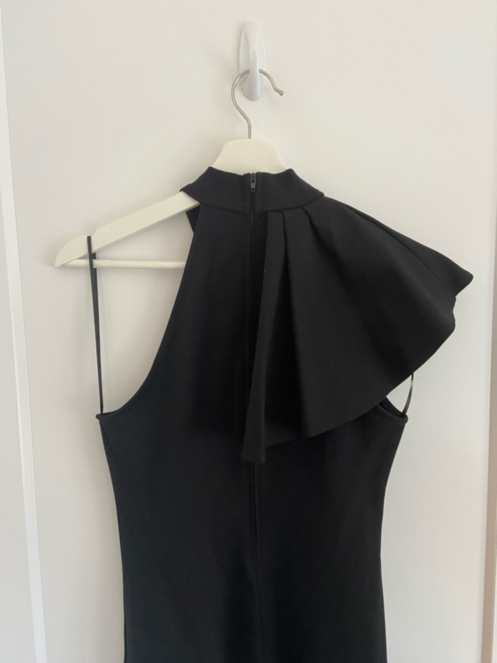 Black One-Shoulder Ruffle Evening Dress
